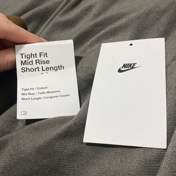 🎱Brown Nike Tight Fit Mid Rise Short Length biker shorts! - Picture 9 of 10